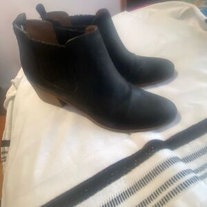 Beautiful ankles boots black multi